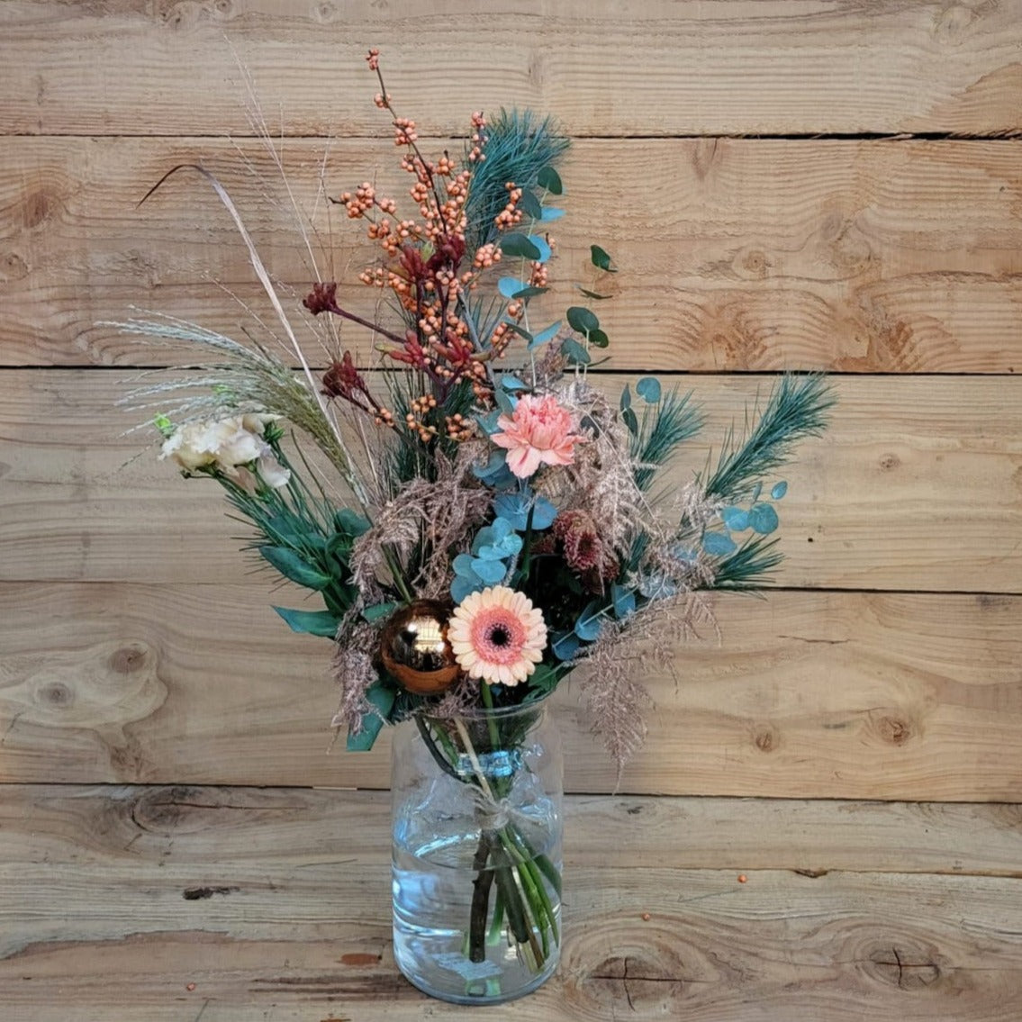 Geplukt kerstboeket koper klein